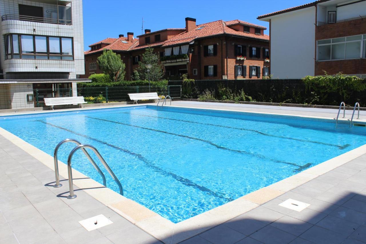 Apartamentos Zarautz Playa, Con Piscina Y Garaje Exterior foto